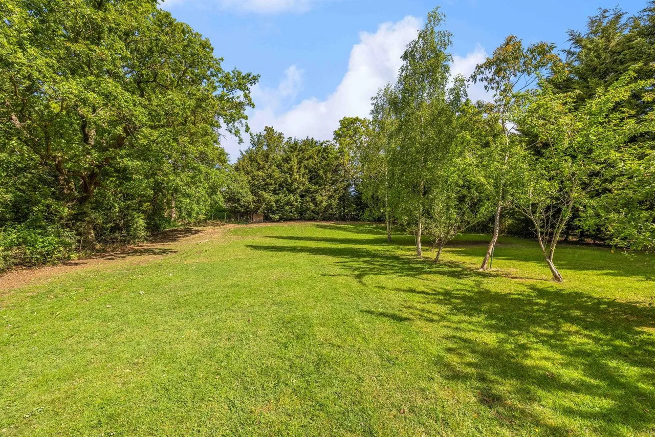 Ramsden Park Road, Ramsden Bellhouse, CM11, photo 37