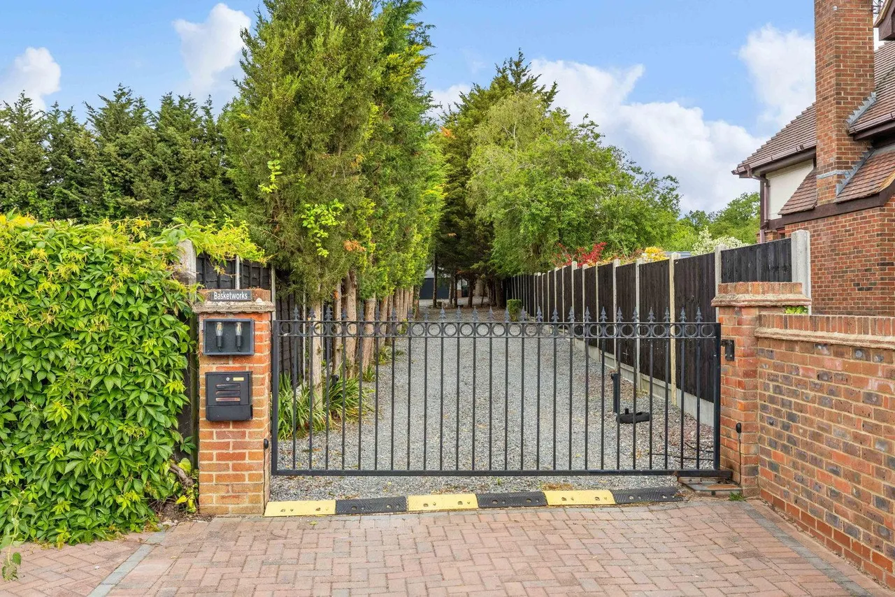 Ramsden Park Road, Ramsden Bellhouse, CM11, photo 46