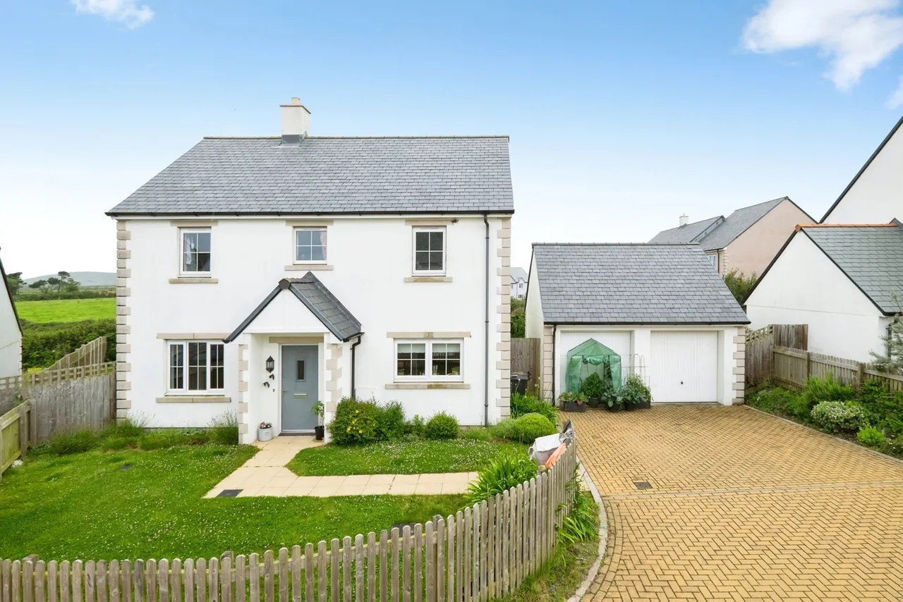 4 bed house for sale, Windmill Way, St. Buryan, TR19