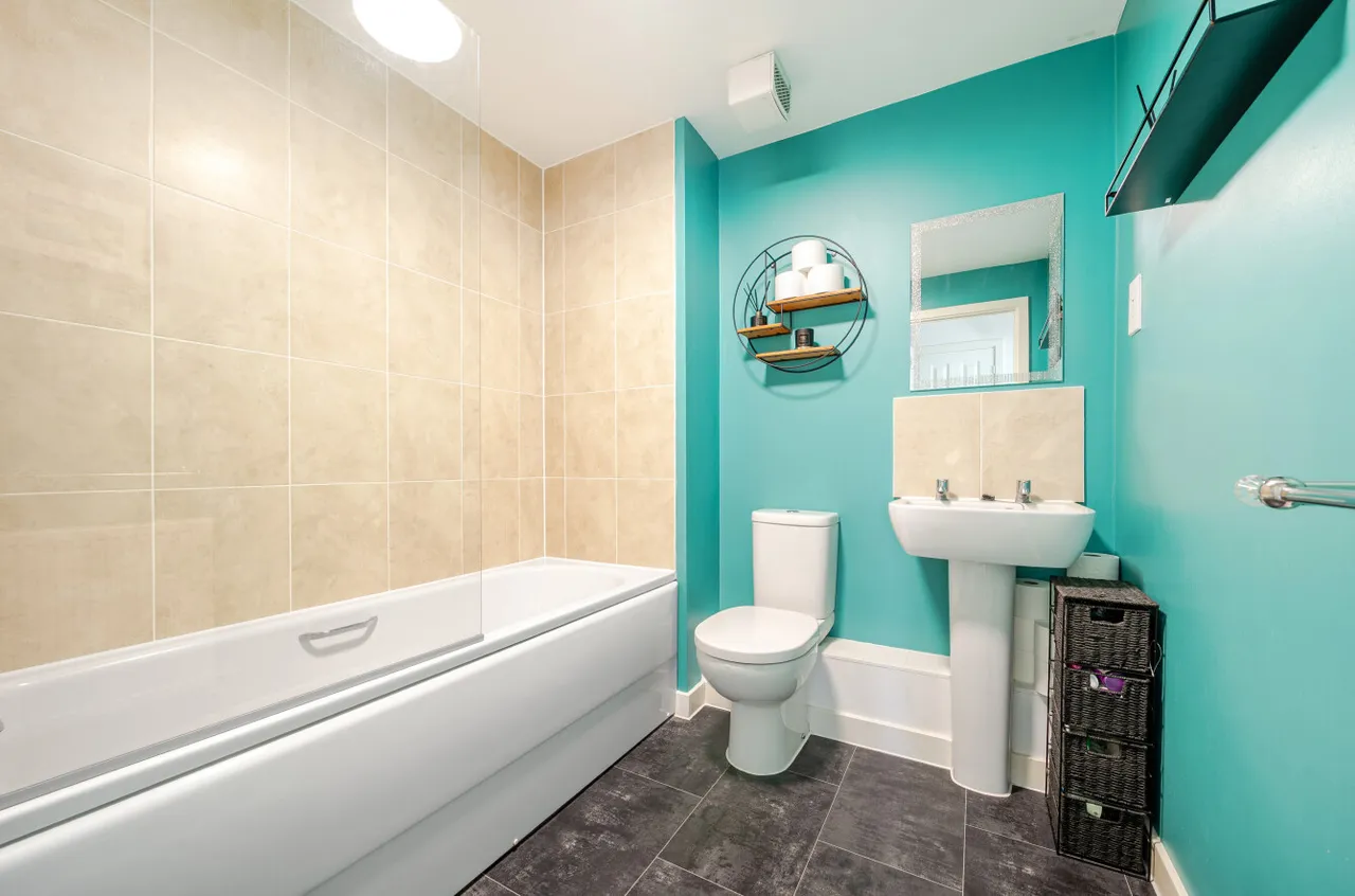 Amsbridge Crescent, Wick, BN17, photo 9