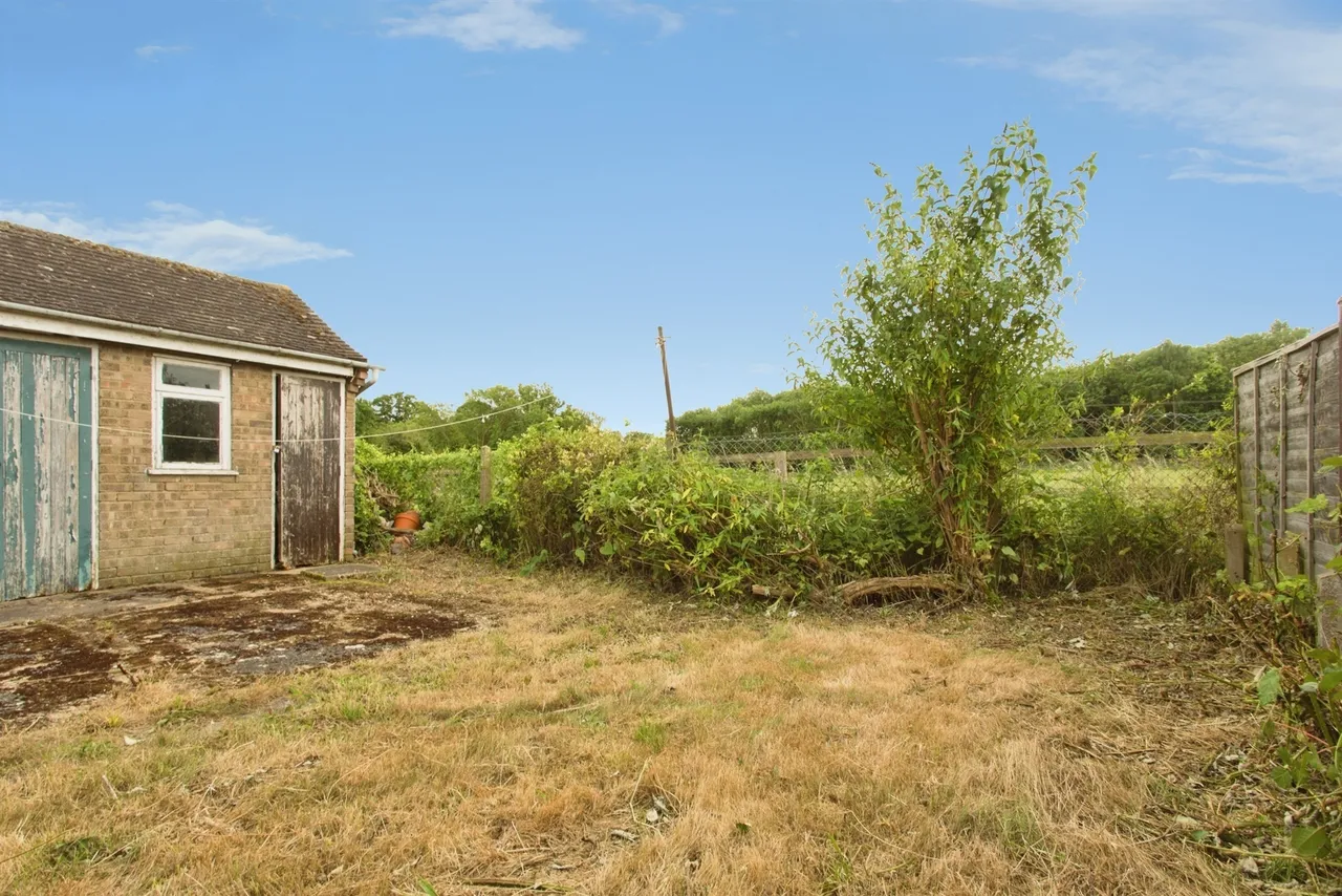 Highwood Crescent, Gazeley, CB8, photo 11