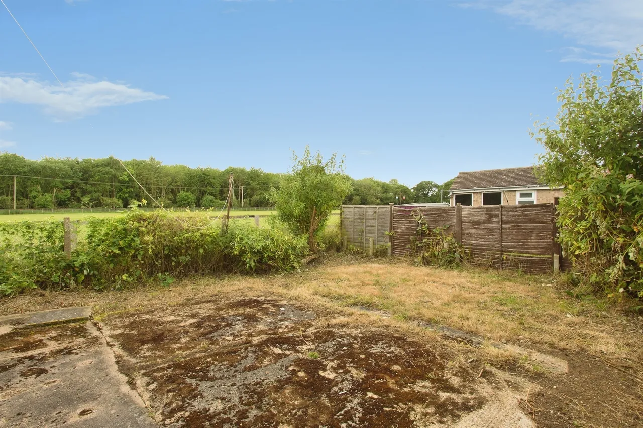 Highwood Crescent, Gazeley, CB8, photo 12