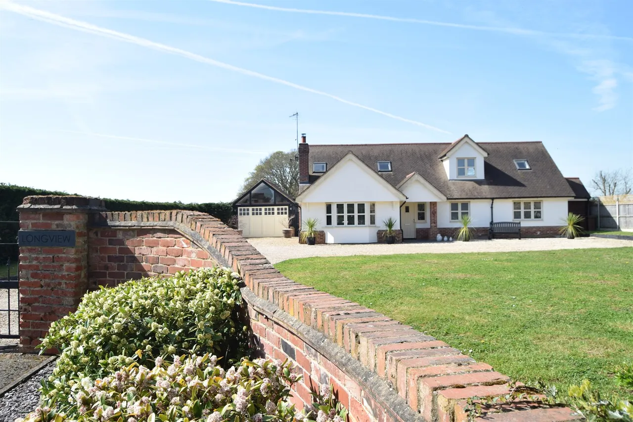 4 bed property for sale, School Lane, Great Leighs, CM3