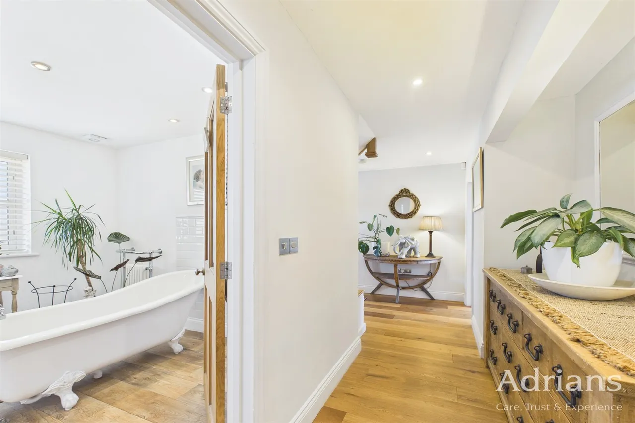 School Lane, Great Leighs, CM3, photo 17