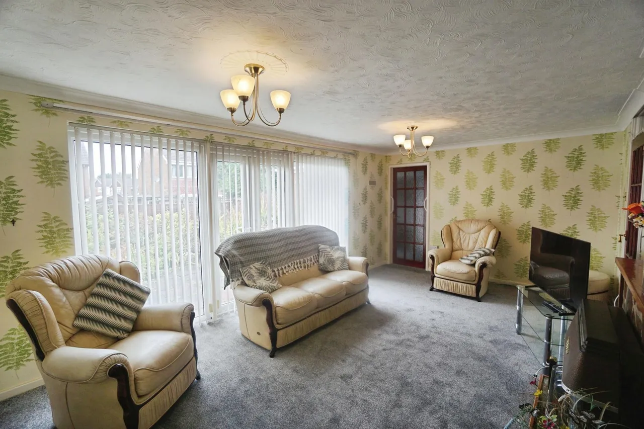 Colliers Close, Summer Hayes, WV12, photo 9