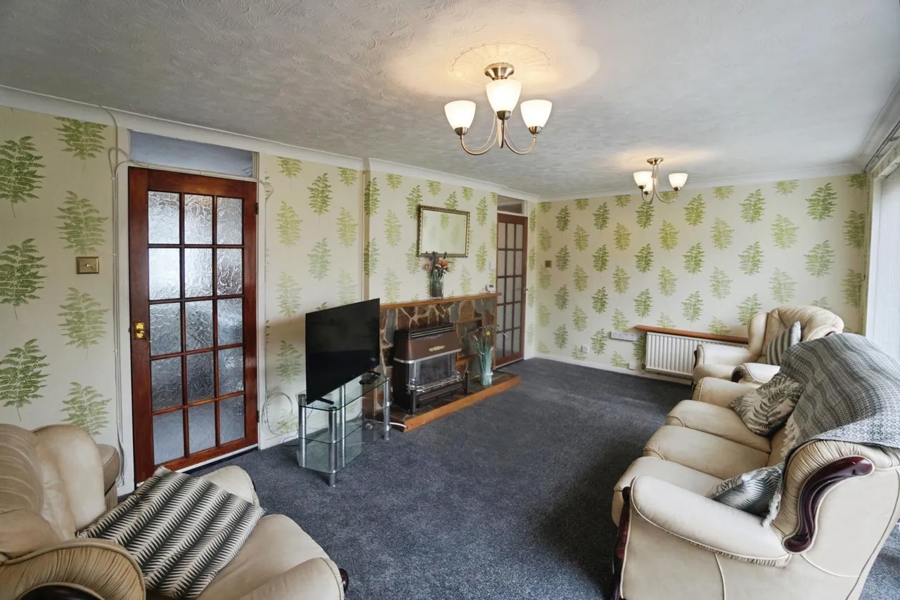 Colliers Close, Summer Hayes, WV12, photo 10