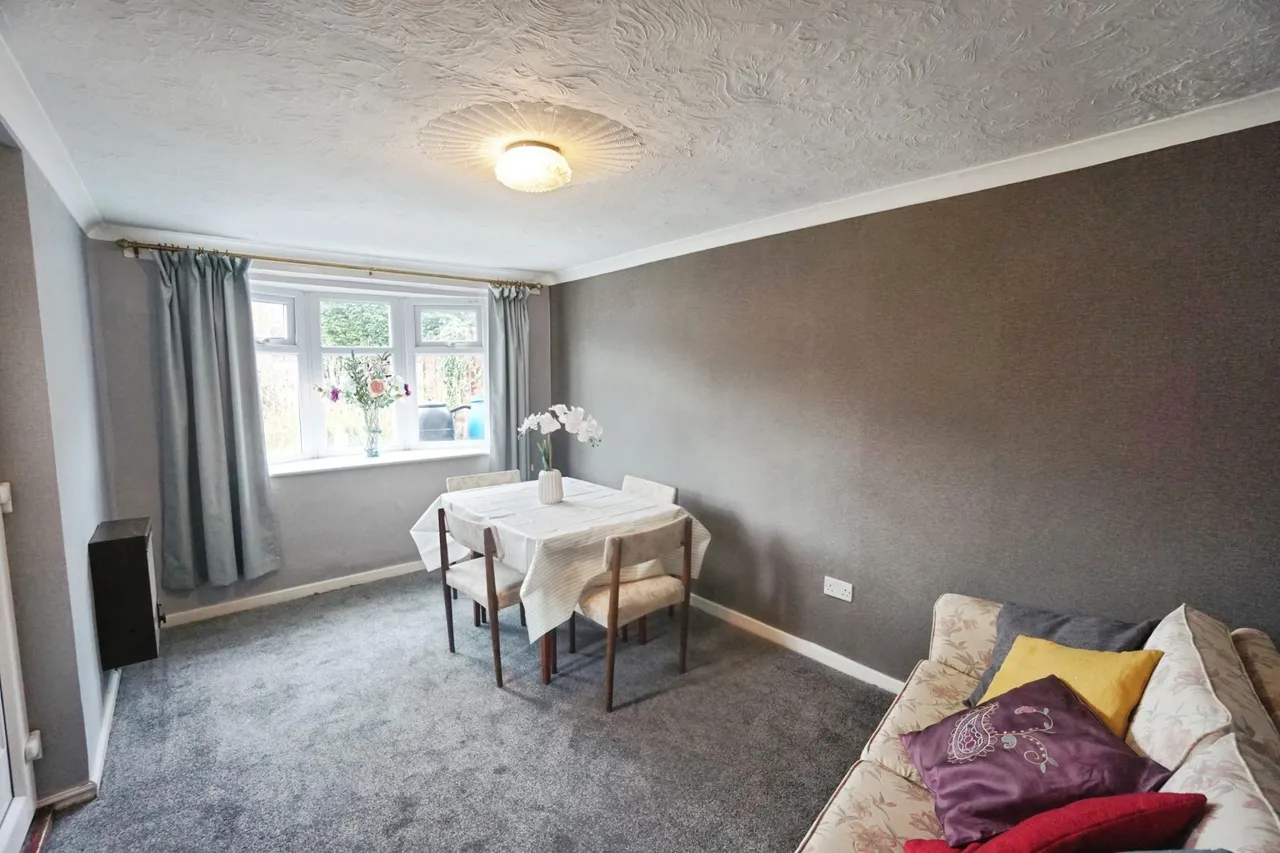 Colliers Close, Summer Hayes, WV12, photo 11