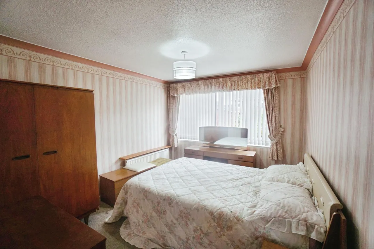 Colliers Close, Summer Hayes, WV12, photo 13