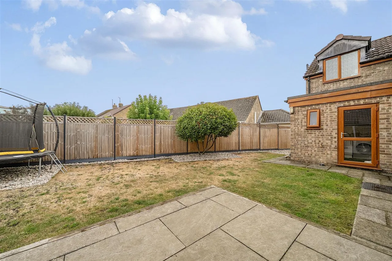 The Close, Hilmarton, SN11, photo 28