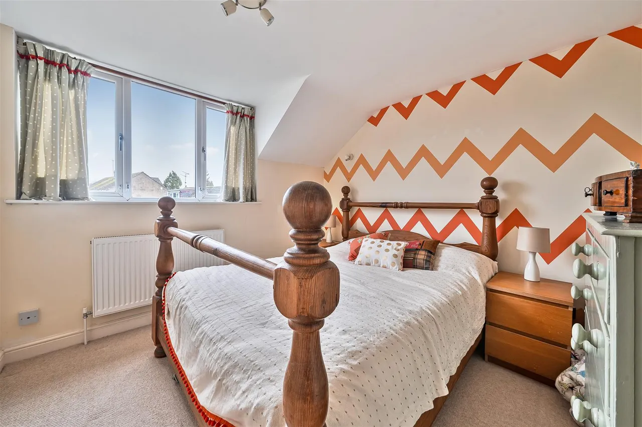 The Close, Hilmarton, SN11, photo 23