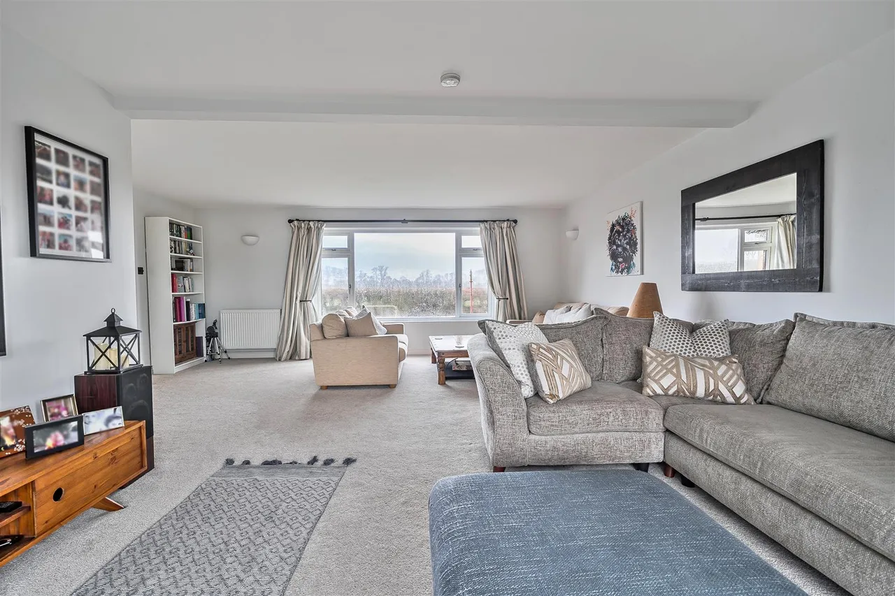 The Close, Hilmarton, SN11, photo 7