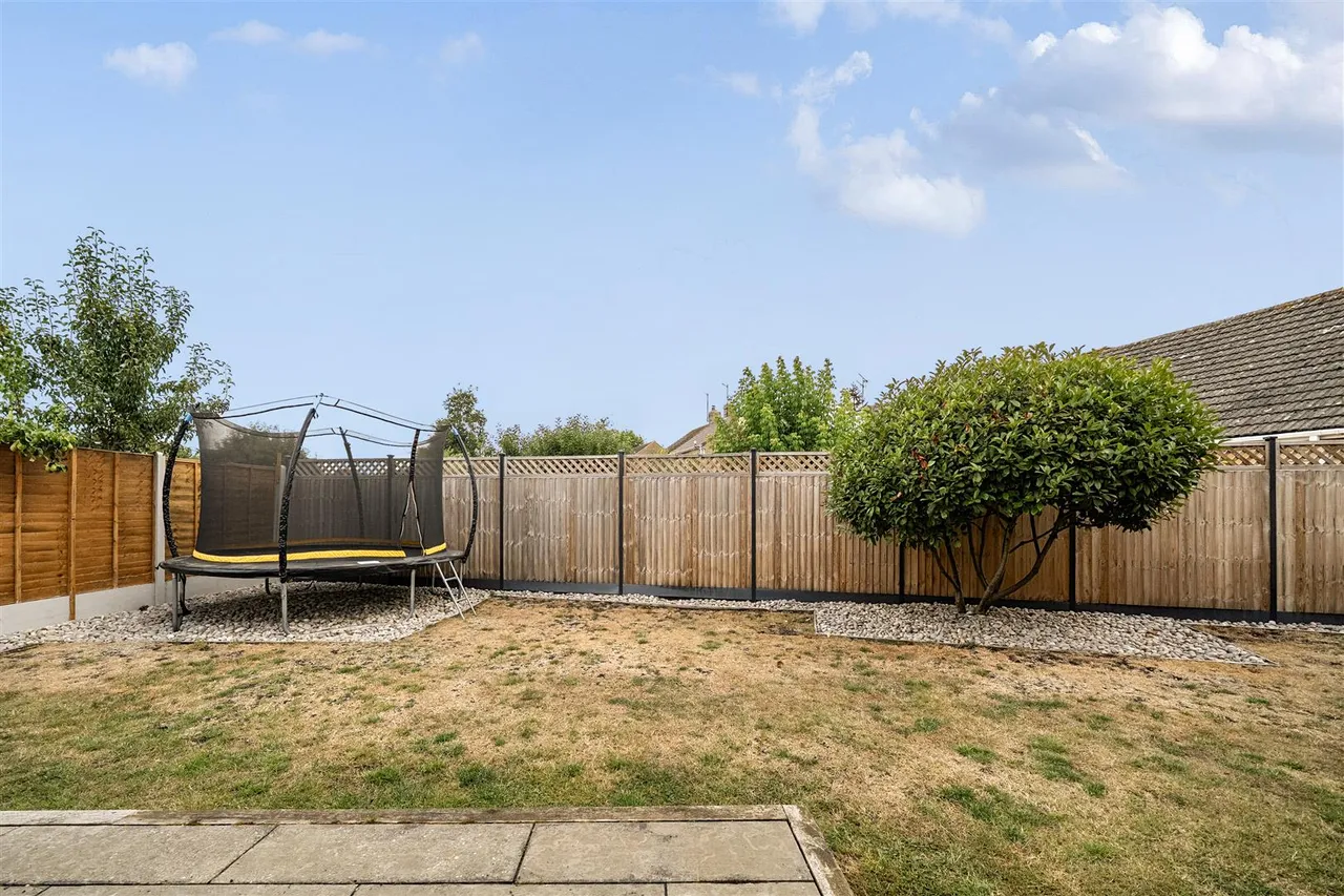 The Close, Hilmarton, SN11, photo 16