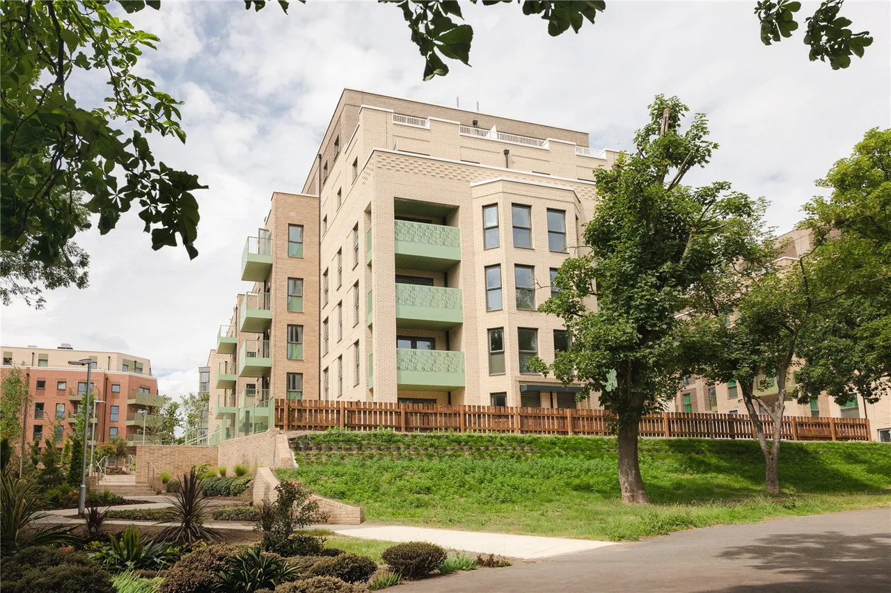 Park Quarter, Albert Road, New Barnet, EN4 9SH, photo 12