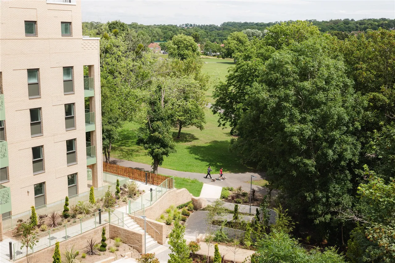 Park Quarter, Albert Road, New Barnet, EN4 9SH, photo 13