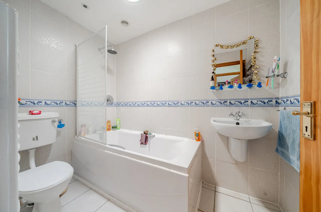 Lawrence Avenue, Rustington, BN16, photo 7