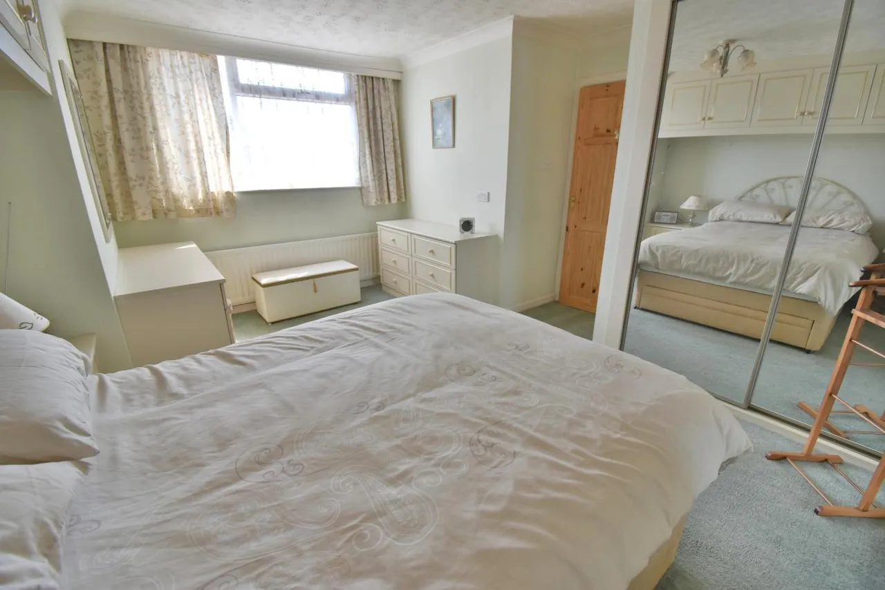 Clayford Avenue, BH22, photo 16