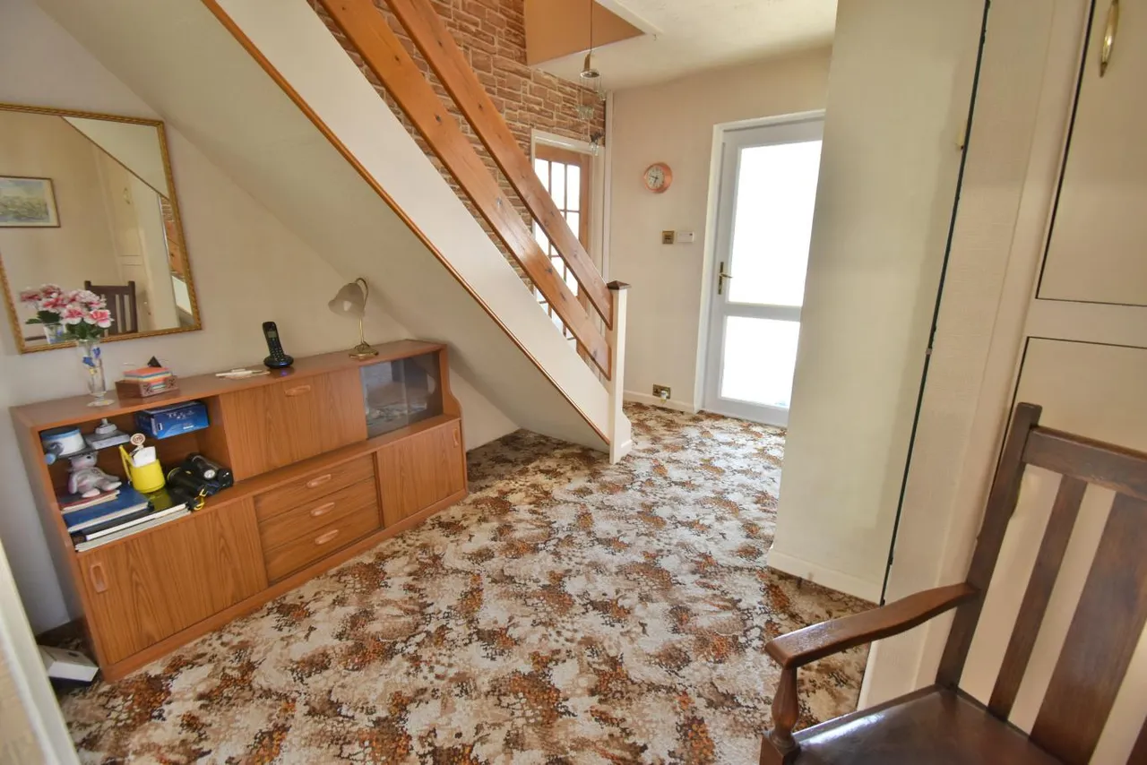 Clayford Avenue, BH22, photo 15
