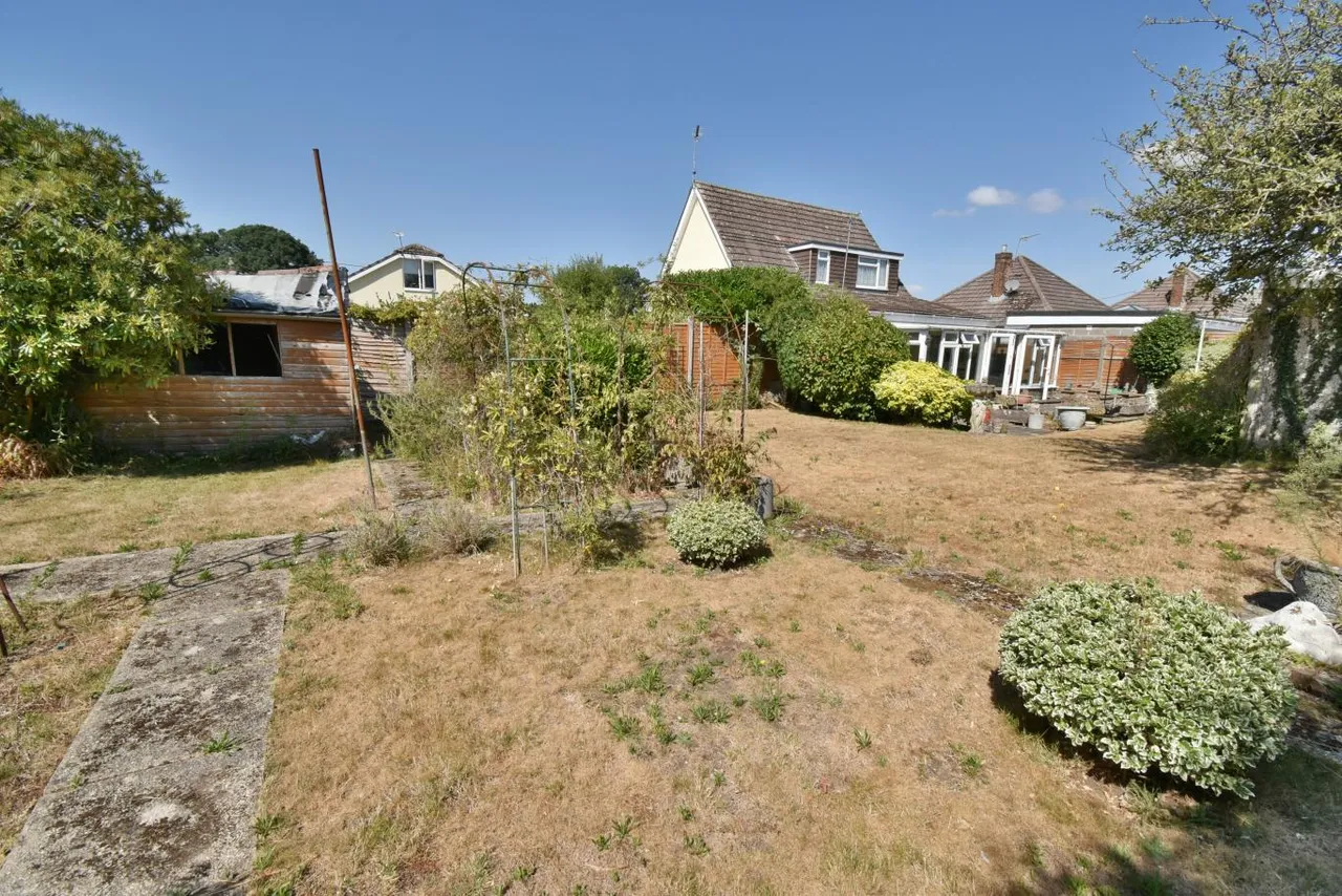 Clayford Avenue, BH22, photo 2