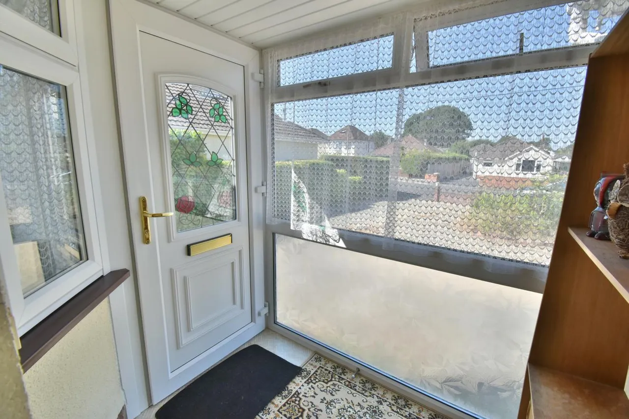 Clayford Avenue, BH22, photo 17
