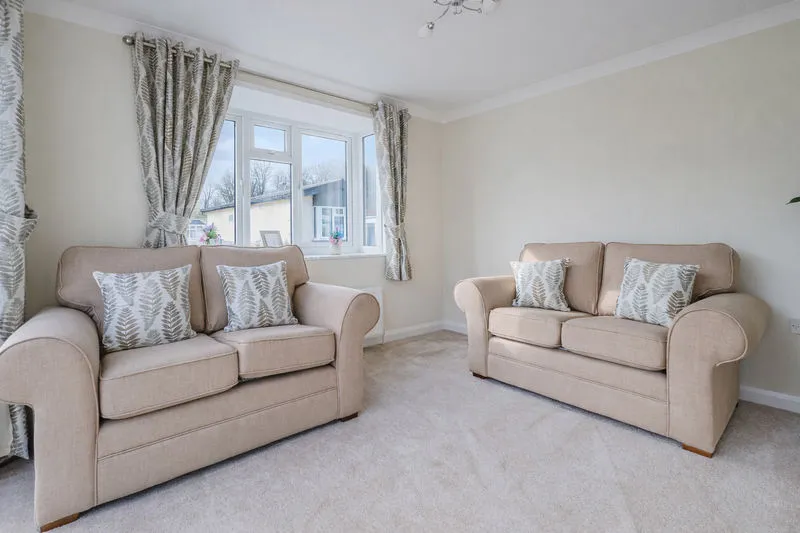 Weybridge Park Estate Weybridge Road, Addlestone KT15 2RF, photo 4