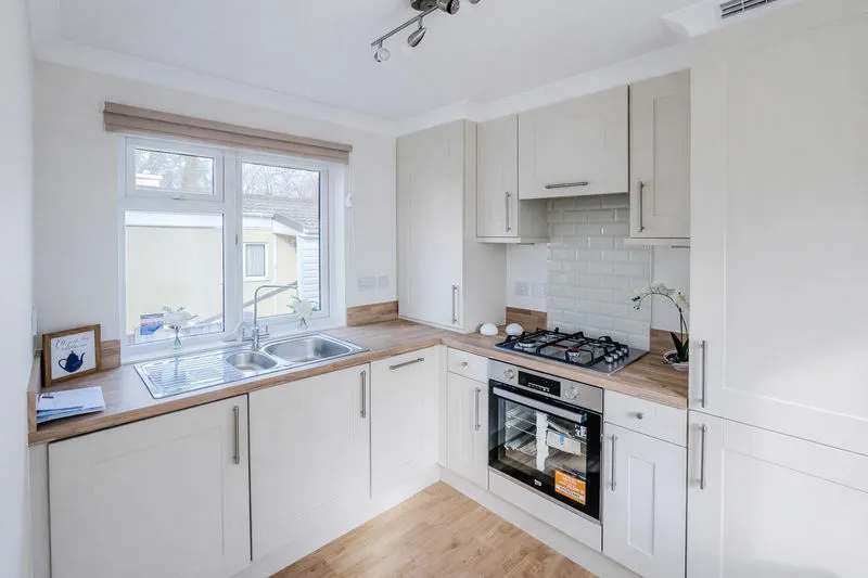 Weybridge Park Estate Weybridge Road, Addlestone KT15 2RF, photo 5