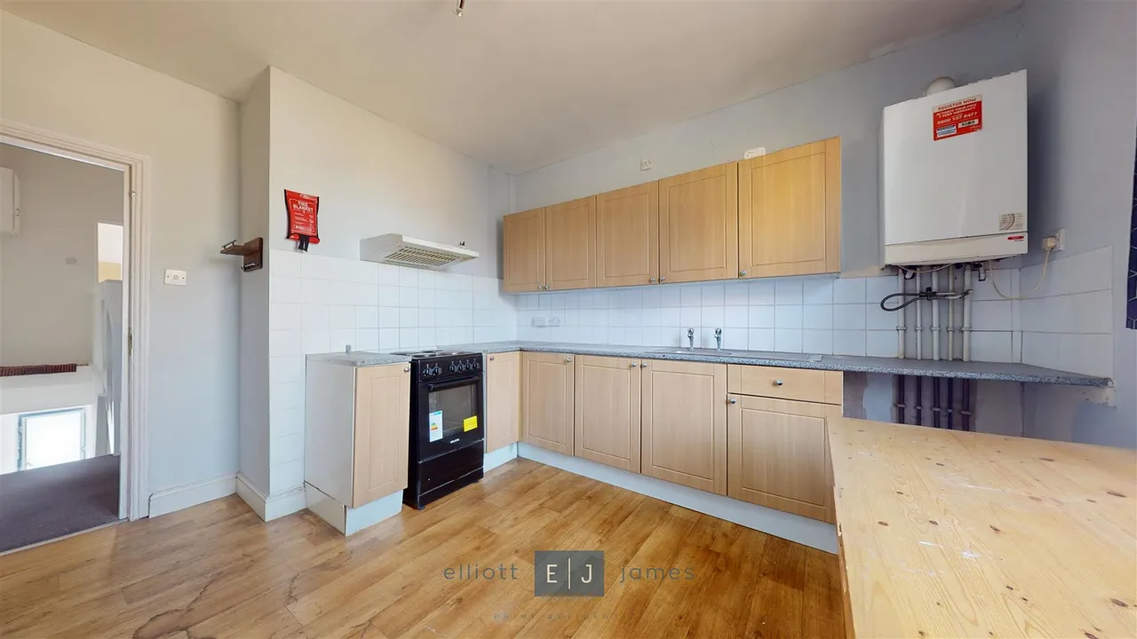 Lea Bridge Road, London, E10, photo 2