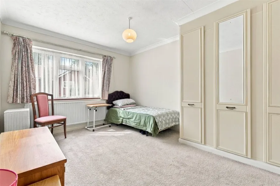 House Under Offer with 3 bedrooms in Sawbridgeworth, CM21, photo 9