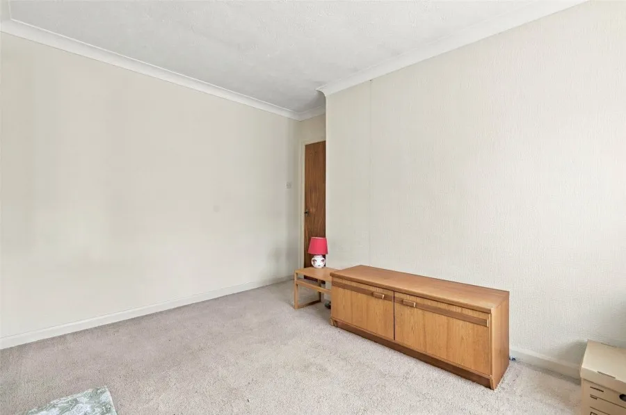 House Under Offer with 3 bedrooms in Sawbridgeworth, CM21, photo 6