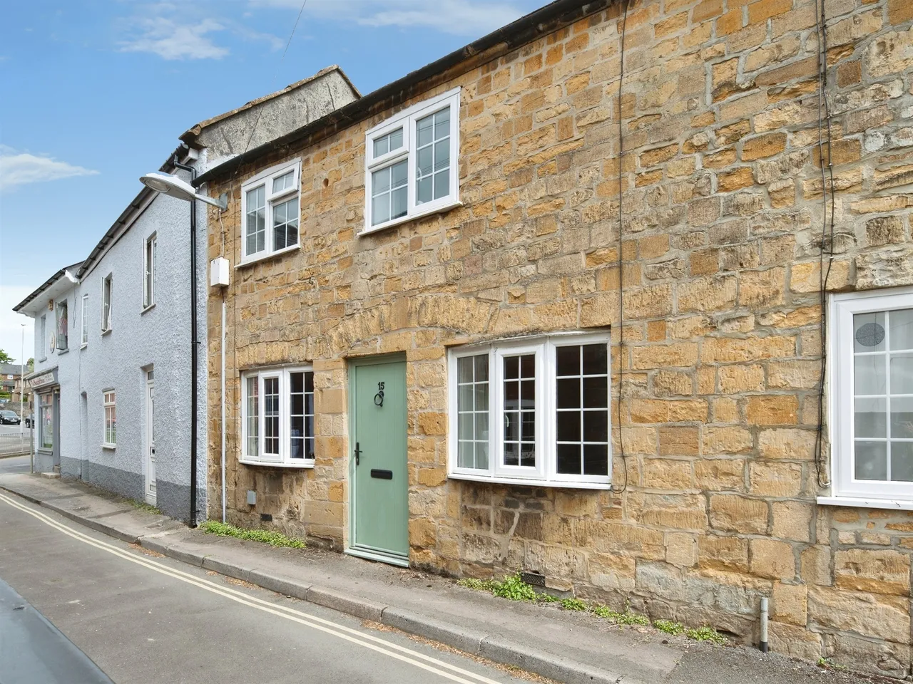 3 bed house for sale — George Street, Sherborne