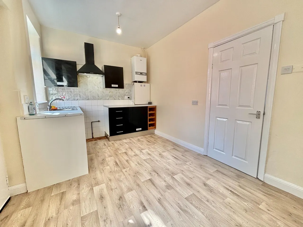 Suffolk Street, Oldham, OL9, photo 4