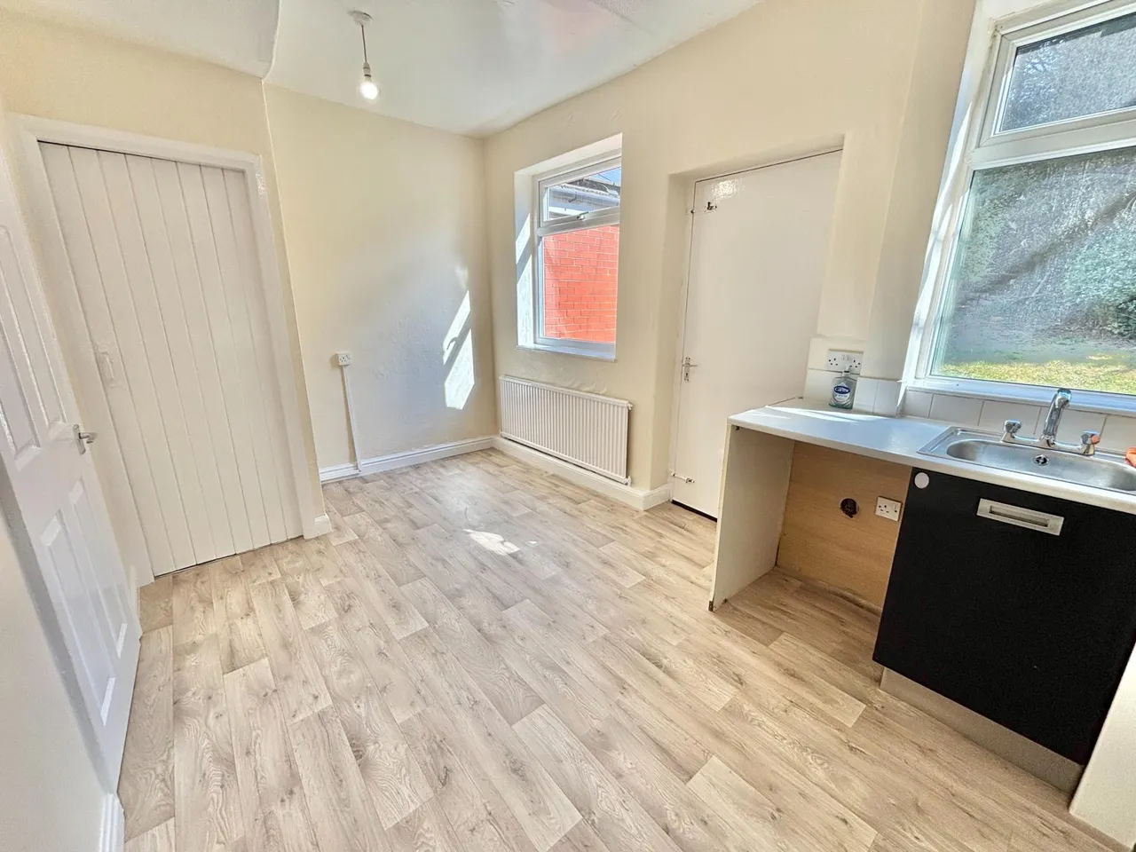 Suffolk Street, Oldham, OL9, photo 5