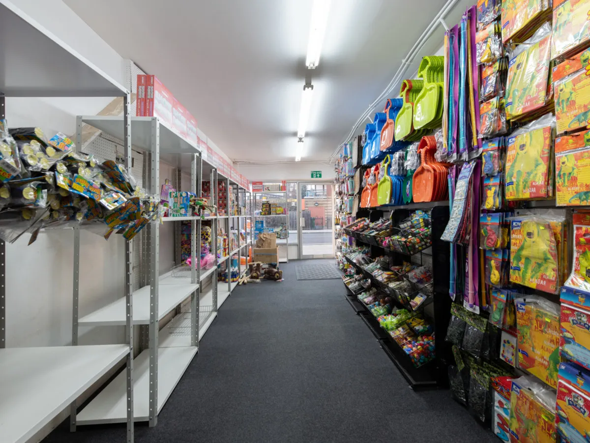 Lillie Road, London, SW6, photo 12