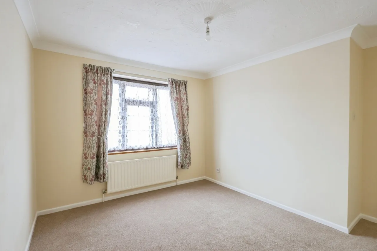 High Howe Gardens, Bearwood, BH11, photo 13