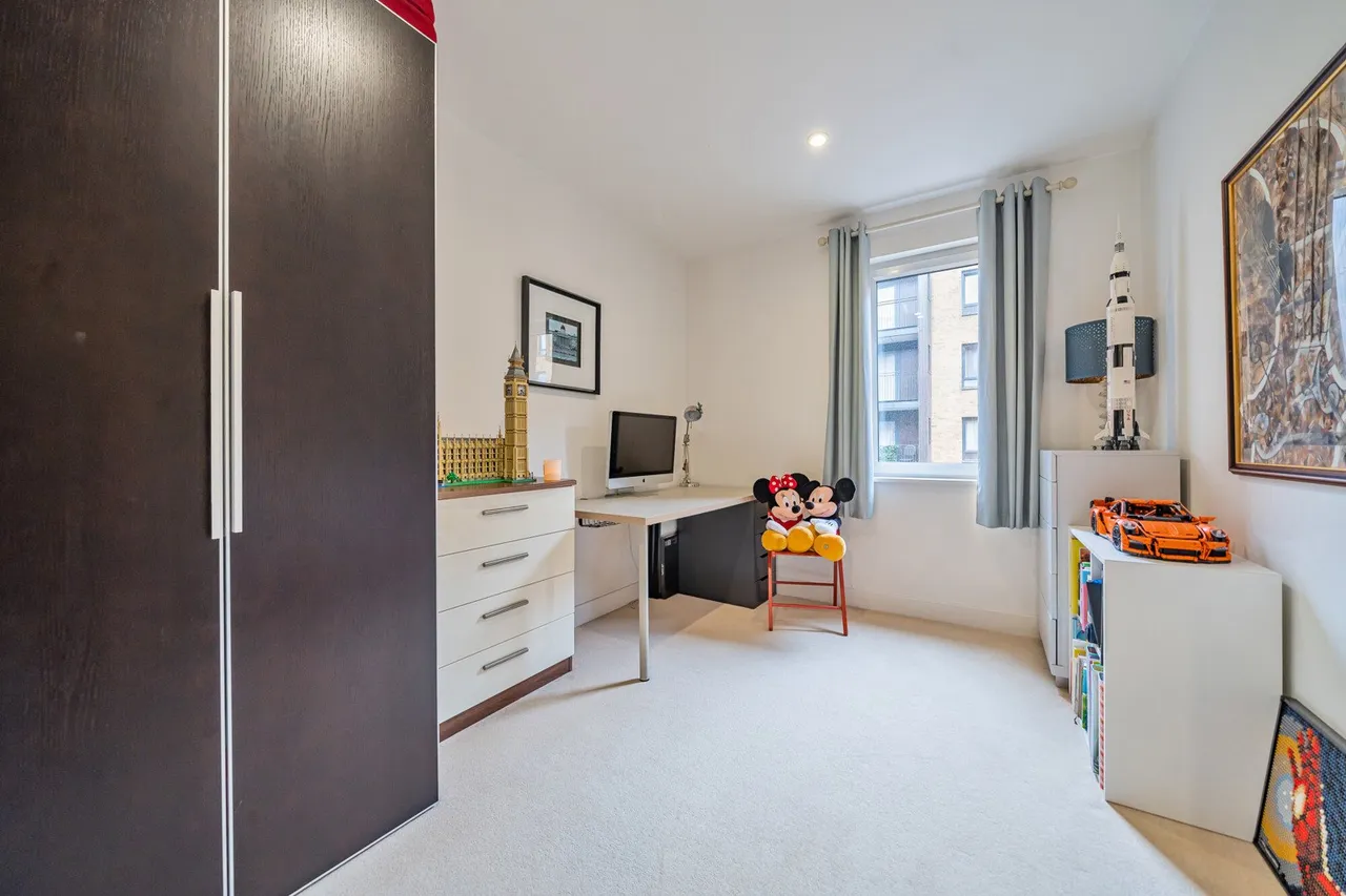Dowding Drive, SE9, photo 10