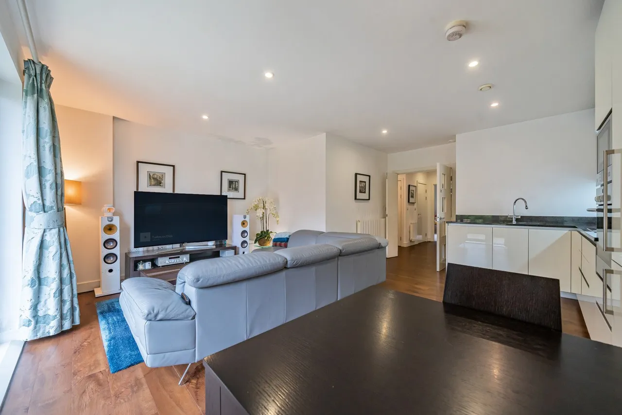 Dowding Drive, SE9, photo 13