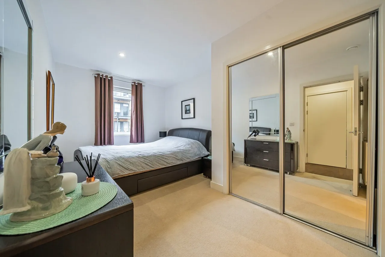 Dowding Drive, SE9, photo 7