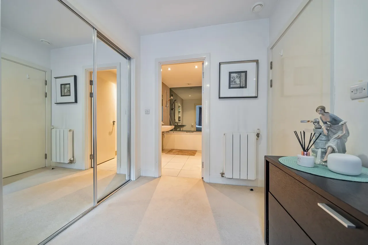 Dowding Drive, SE9, photo 20