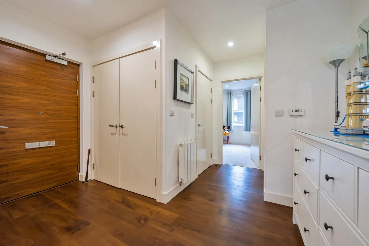 Dowding Drive, SE9, photo 21