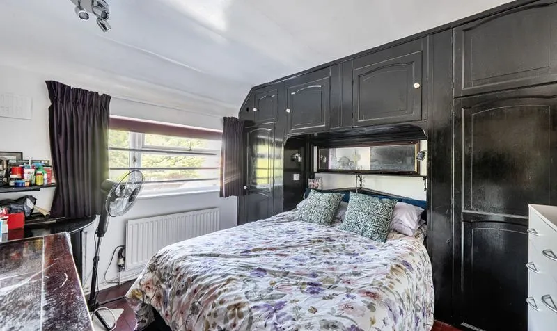 Clare Crescent, Leatherhead, KT22, photo 10