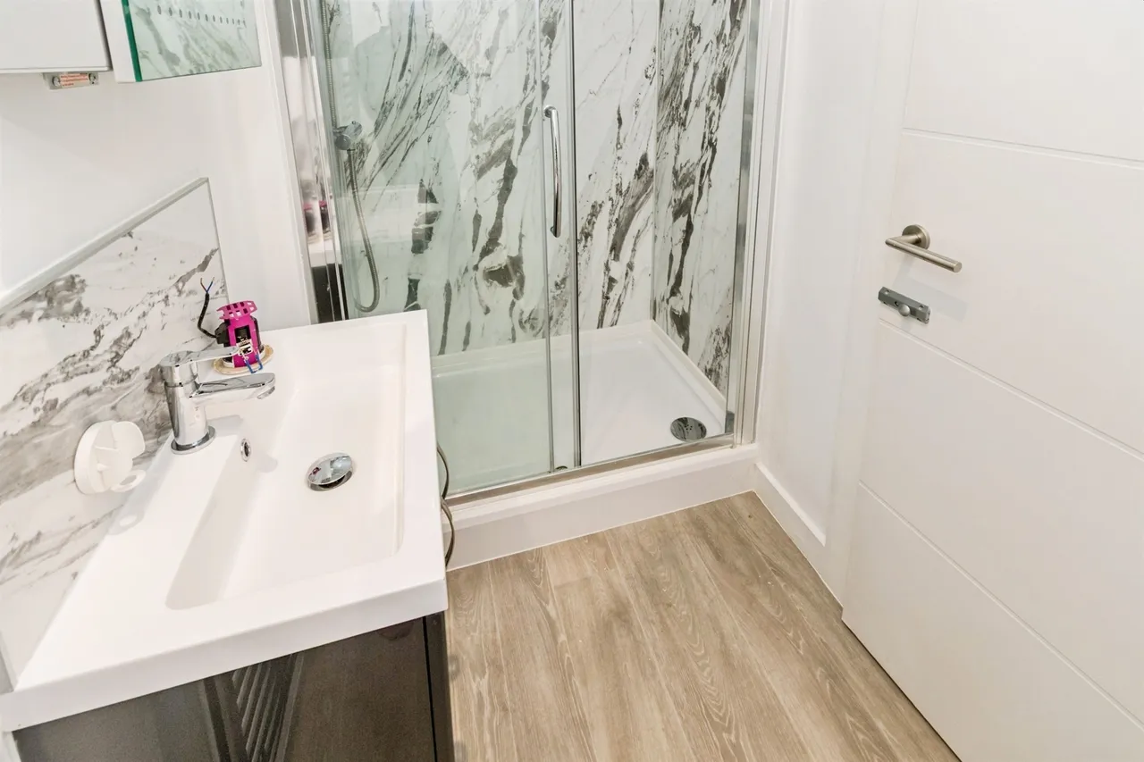 Millbrook Road East, Southampton, photo 6