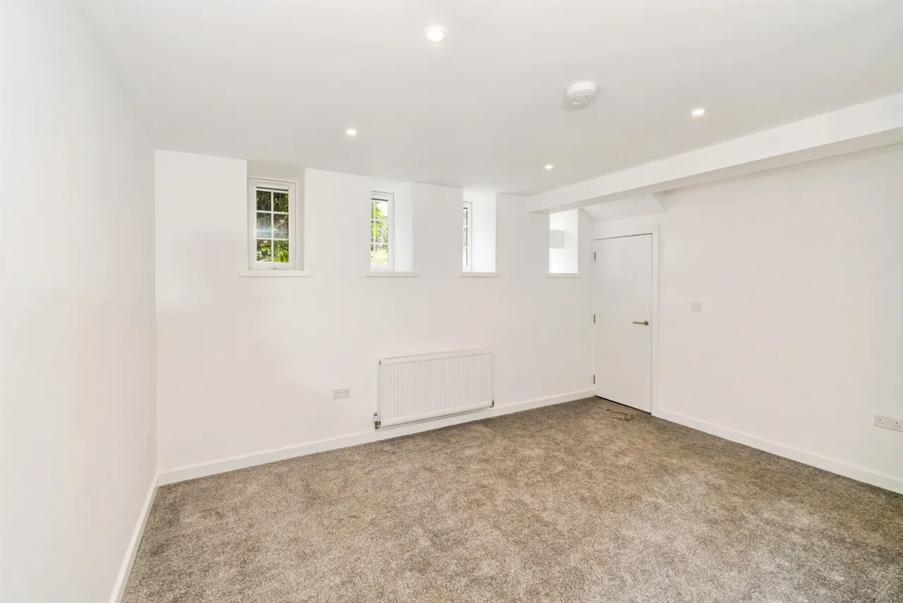 Millbrook Road East, Southampton, photo 10