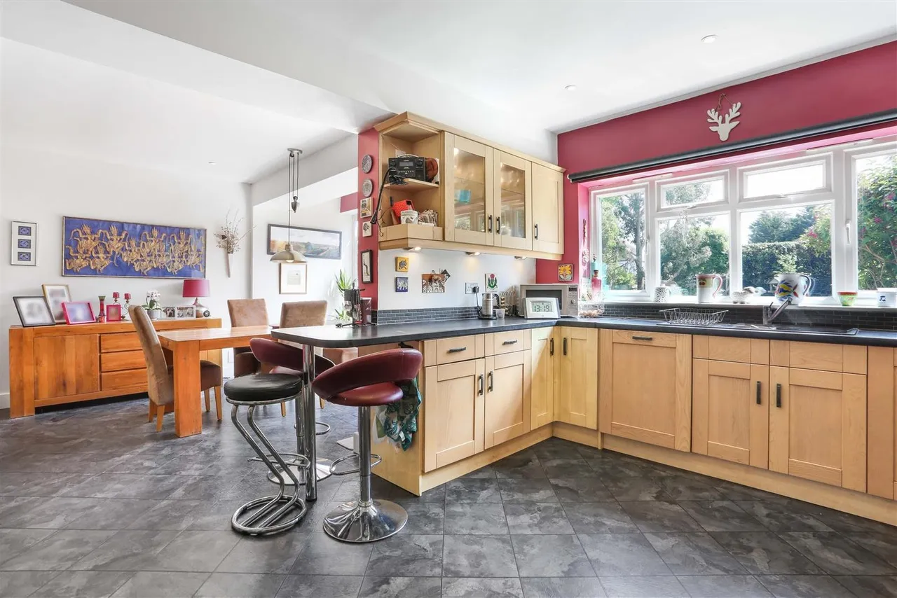 Ranmore Road, Cheam, Surrey, SM2 7LT, photo 11