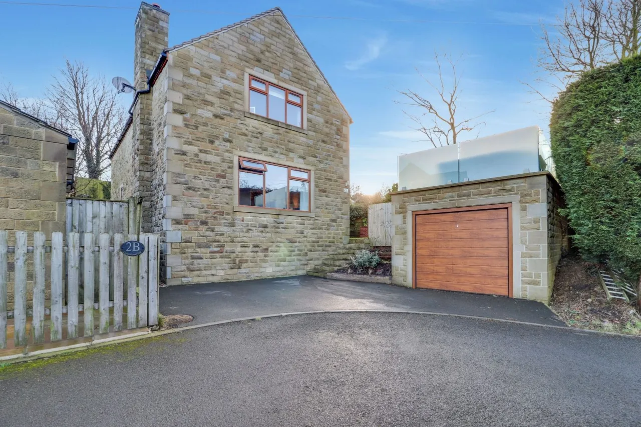 Haigh House Hill, Huddersfield, HD3, photo 3