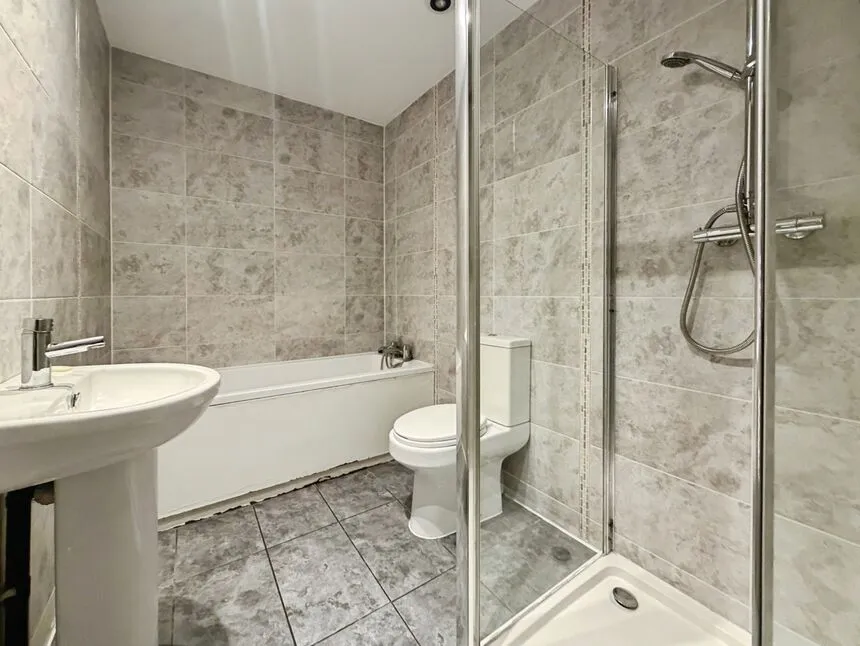 Long Lane, Bexleyheath, DA7, photo 4