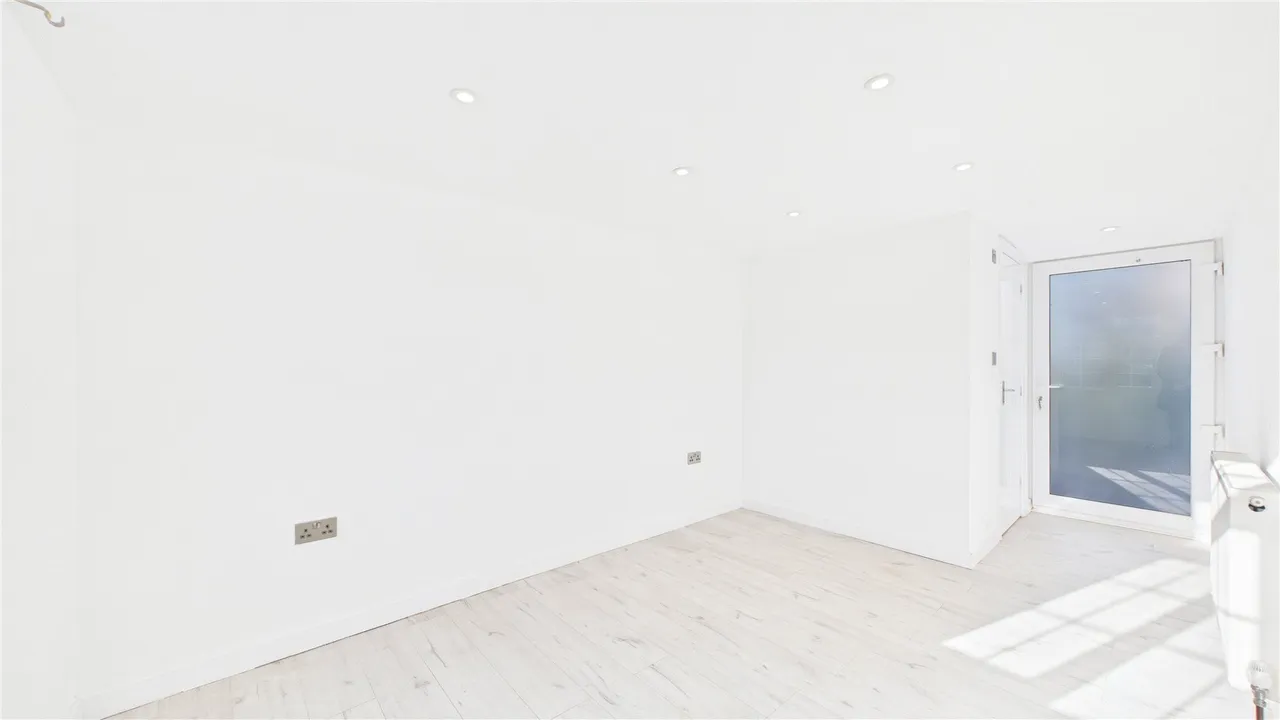 Hazel Road, Mytchett, GU16, photo 5