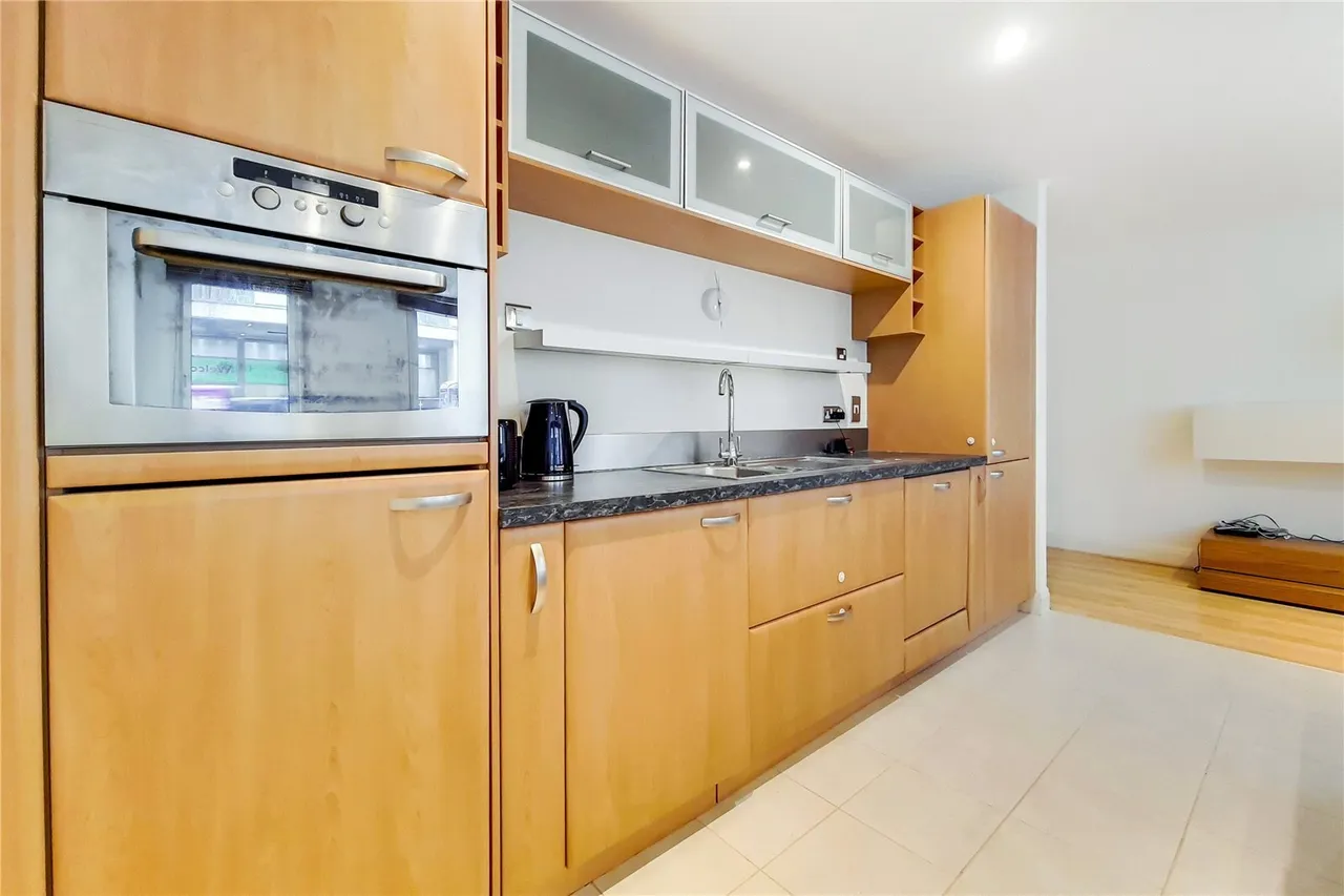Winchester Road, London, NW3, photo 3