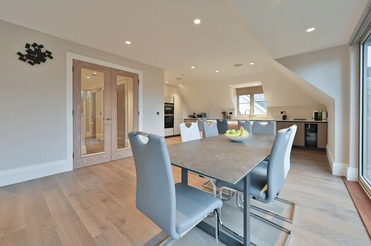 8 Elizabeth Grove, Bushey Heath, photo 7