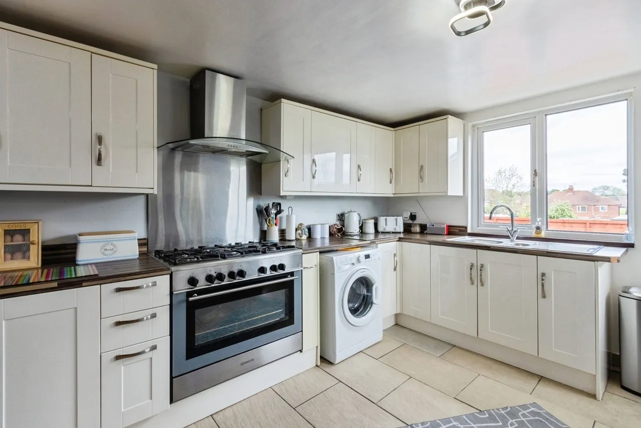 Bevin Crescent, Wakefield, West Yorkshire, WF1, photo 3