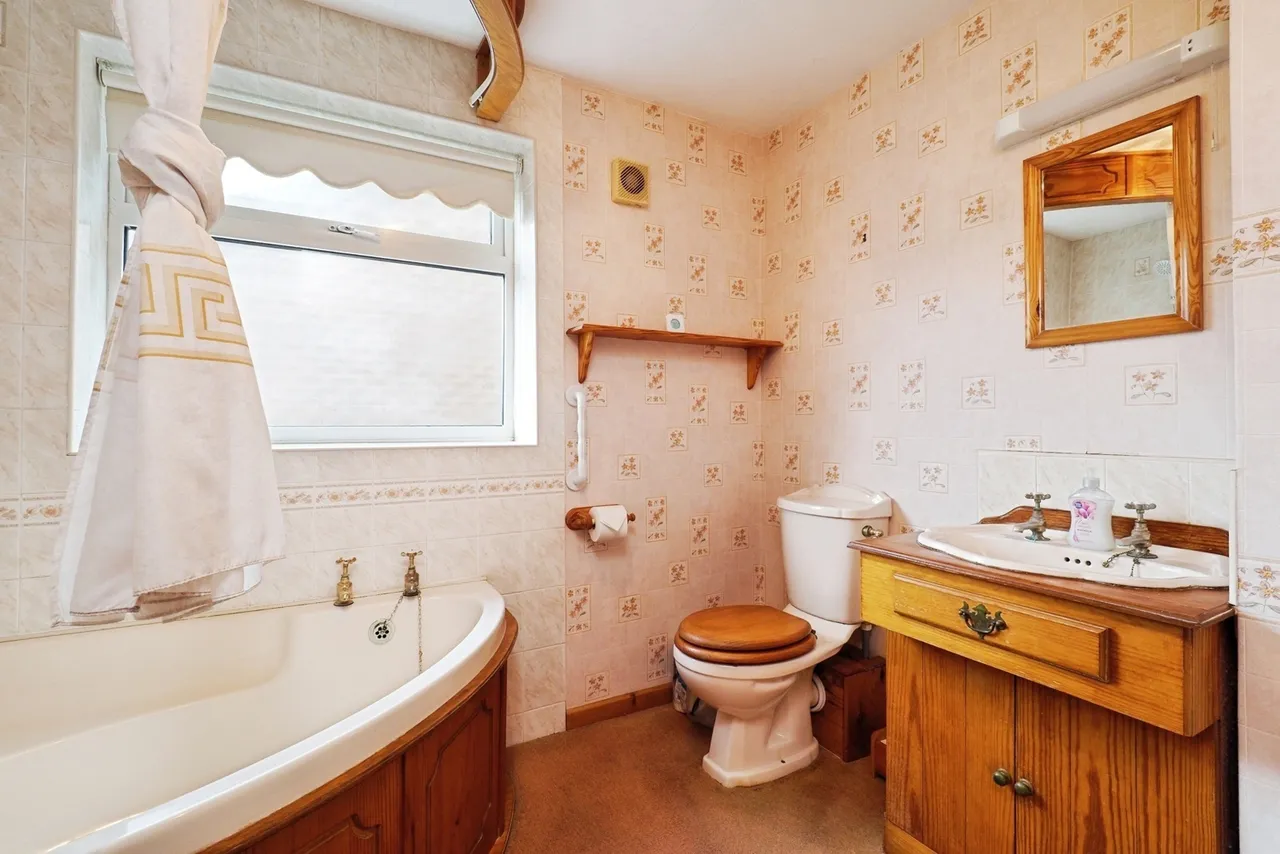 Field Lane, Chilwell, Nottingham, NG9, photo 13