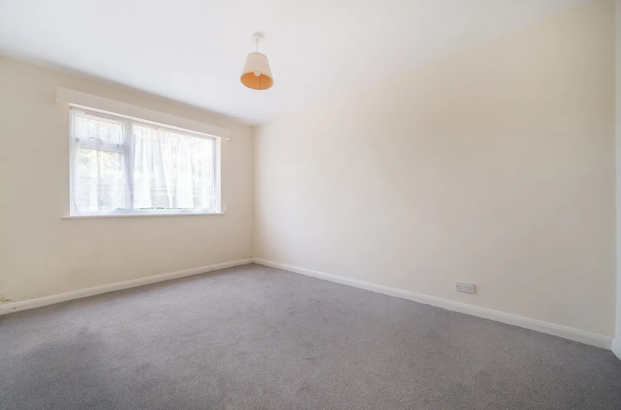 Beacon Hill Court, Hindhead, GU26, photo 12